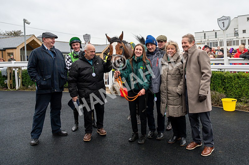 210126-Race 1-Ladronne-4014 - Race 1