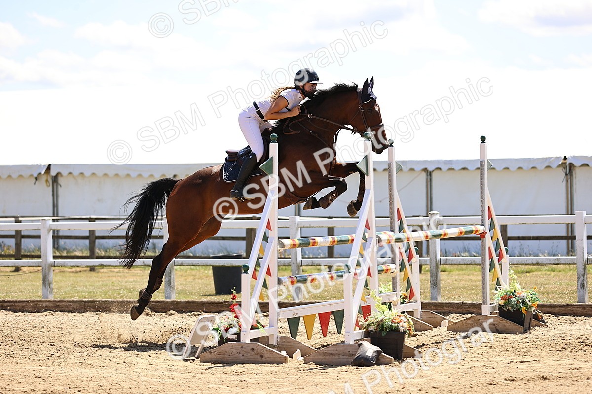 SBM_014758 - Class 15 - Senior Newcomers - 1.10m Open