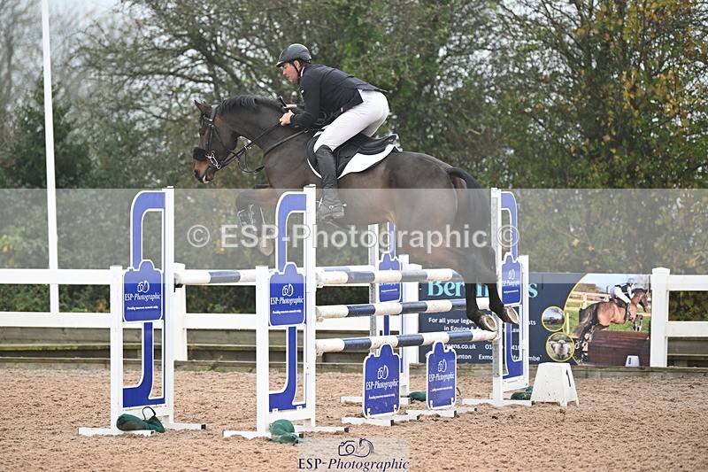 241102A-122425-04544 - SAT Cls 15 Foxhunter and 1.20m Open