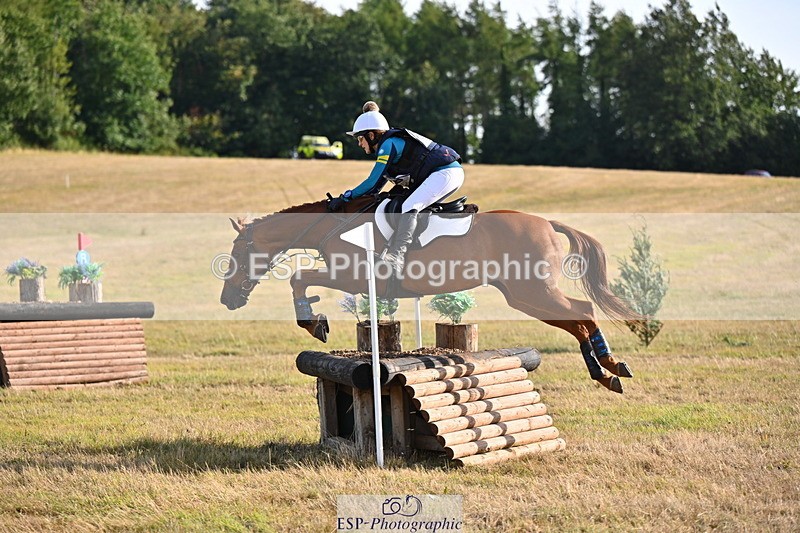 250803A-175316-18180 - S-868-Helen.Banbury-RED.OCTOBER