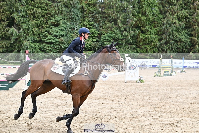 250524A-134806-11920 - D-451-Laura.Collett-DRUMGIVEN.MR.CHARISMA