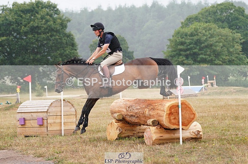 250803A-131358-13798 - M-574-William.Fox-Pitt-JABBEKA