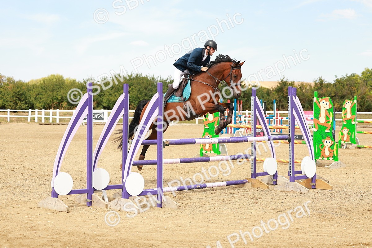 SBM_003773 - Class 14 - Senior Newcomers 1.10m