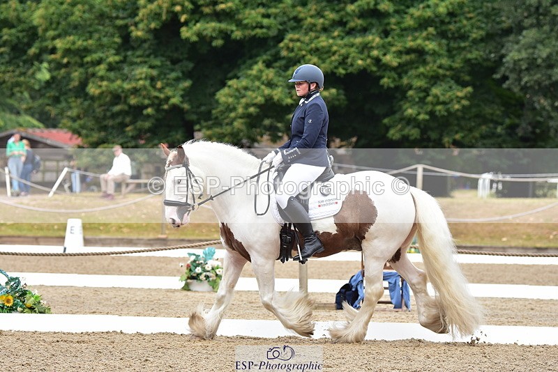 250719A-103502-03724 - 092-Rachael.Smaldon-Nadderbrook.Biscuit