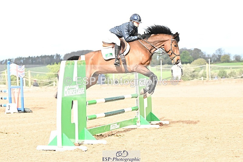 250416-094815-00113 - Cls 1 British Novice and 90cm