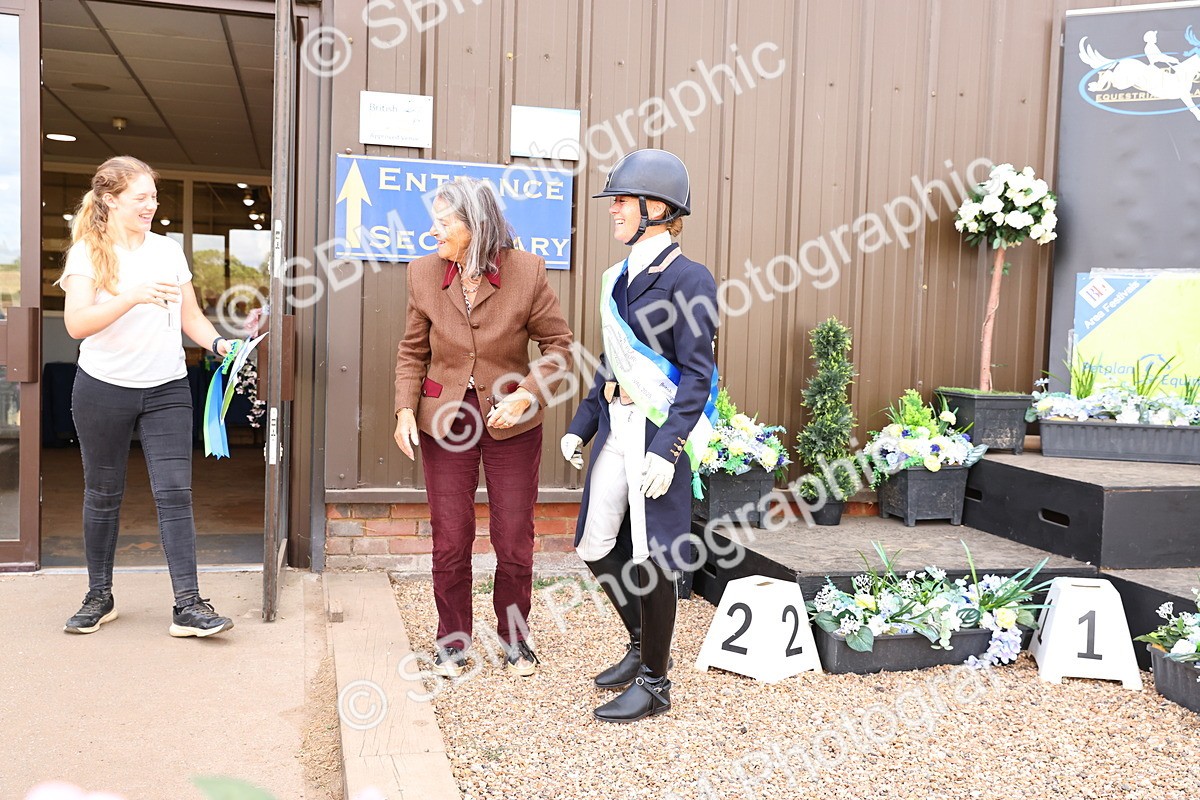 SBM_007933 - Presentations - 26-8-25