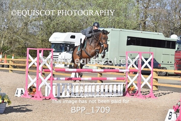 BPP_1709 - CLASS 18 SUN Senior Newcomers/ 1.10m Open