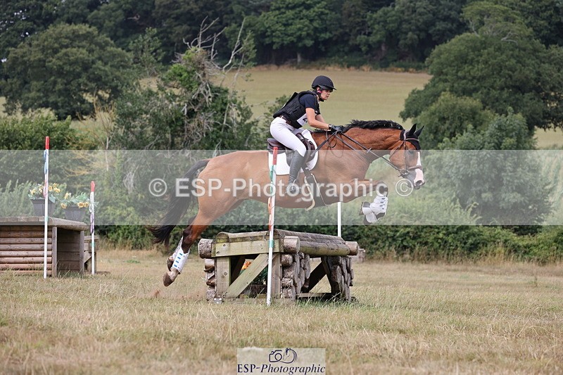 250802A-143231-05049 - F-254-Lucie.Bouchet-HALLOWEEN.NOUV