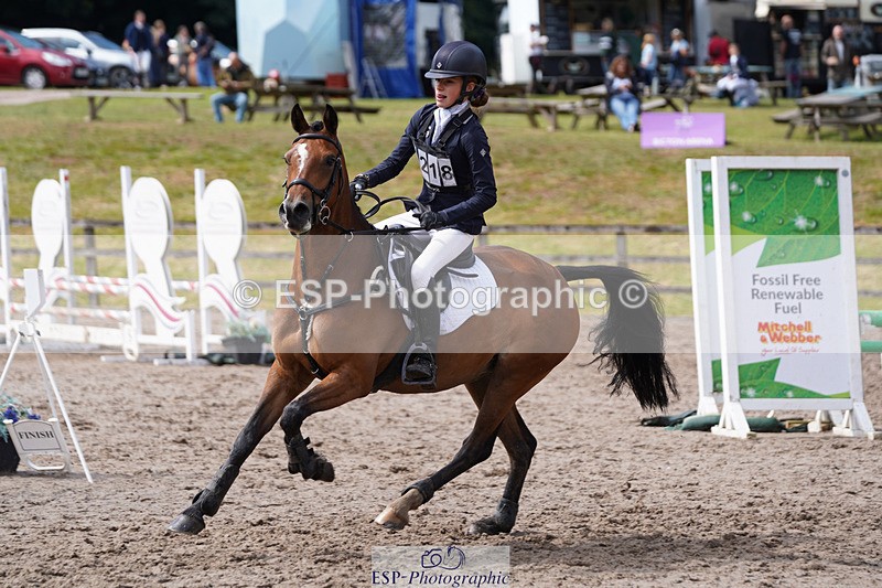 240824X-123938-24203 - 80cm Round 1 12.00 to 13.00