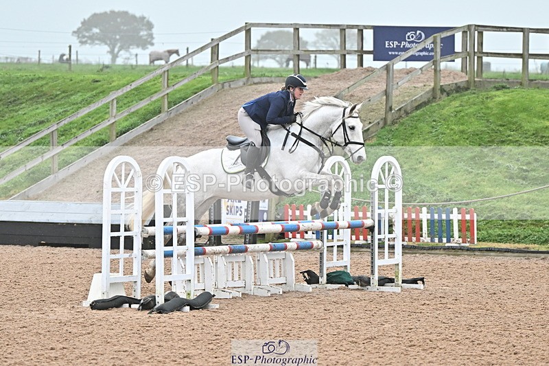 241103A-110326-06862 - SUN Cls 18 British Novice and 90cm Open