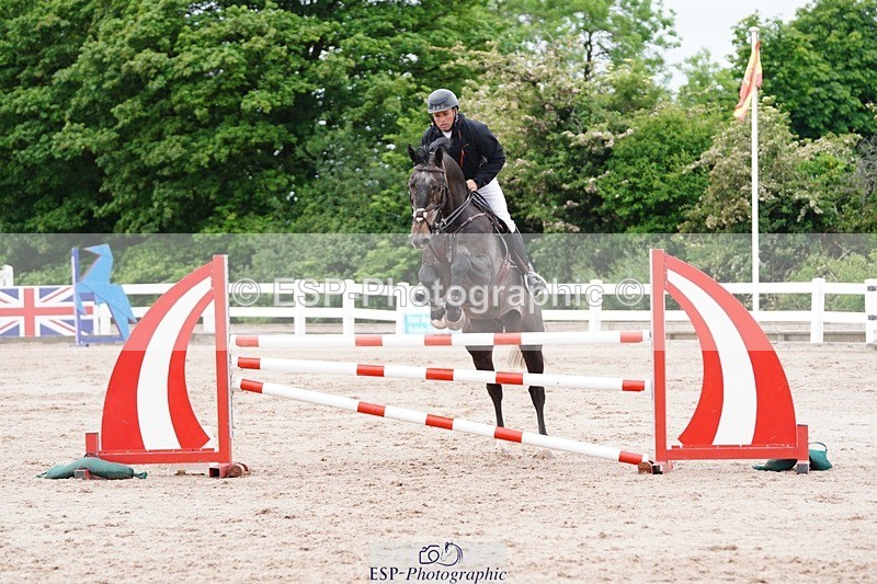 250524-111348-06340 - Cls 21 A&B Snr Disco & 1.00m Open