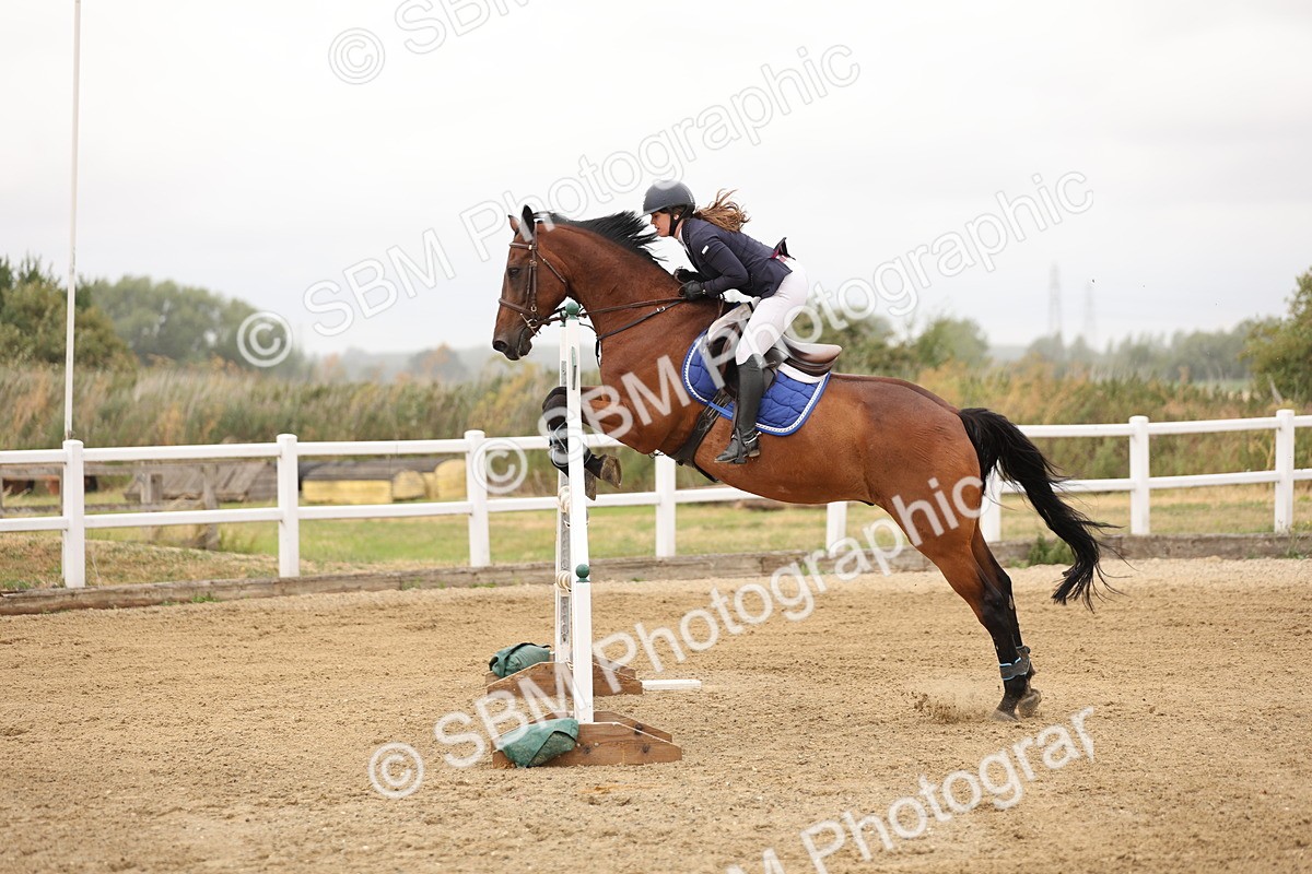 SBM_023942 - Class 6 - Senior Newcomers 1.10m