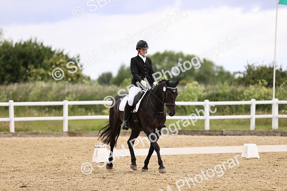 SBM_002036 - Class 2 - Novice 4 - 10.36-11.39