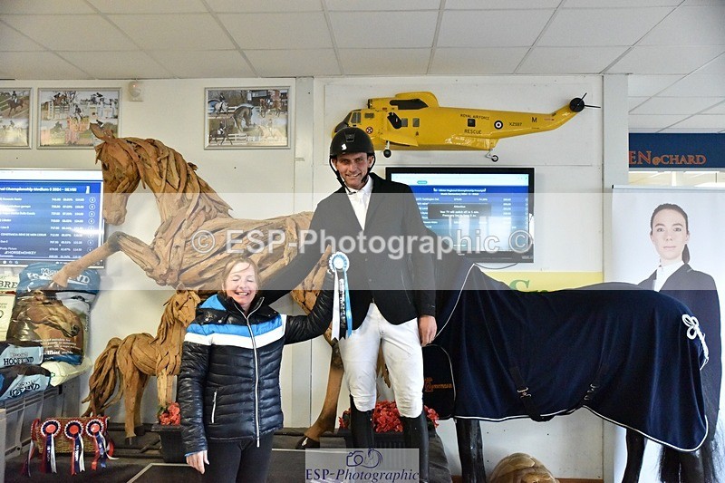 250215-131440-03665 - Medium Silver Presentations