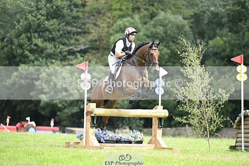 240804-120130-12216 - 306-Rupert_Batting-COOMBELAND_ALBERTS_RUMOUR_II