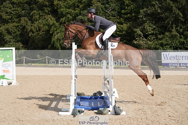 260322A-124808-01718 - 12 Newcomers 1m 10 Open