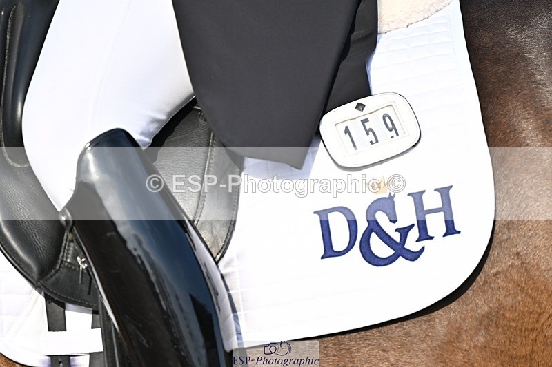 250404-181304-08566 - 159-Darren.Hicks-Tramontana.Tiger.Feet