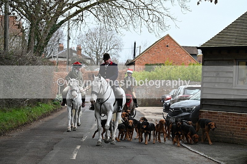 WJ7_1018 - Pub Corner