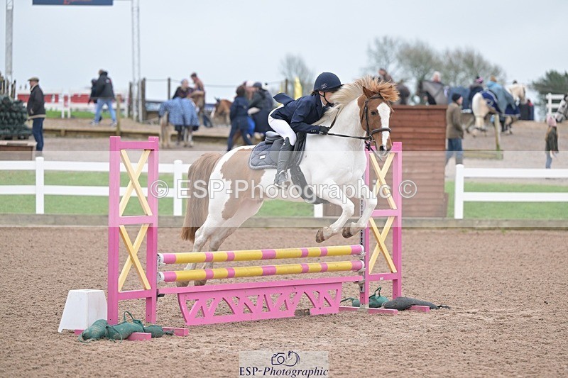 251116-100029-01088 - Cls 2 Pony Intro 70cm