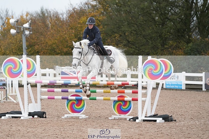 251107-133722-00995 - Cls 5 Newcomers and 1.10m Open