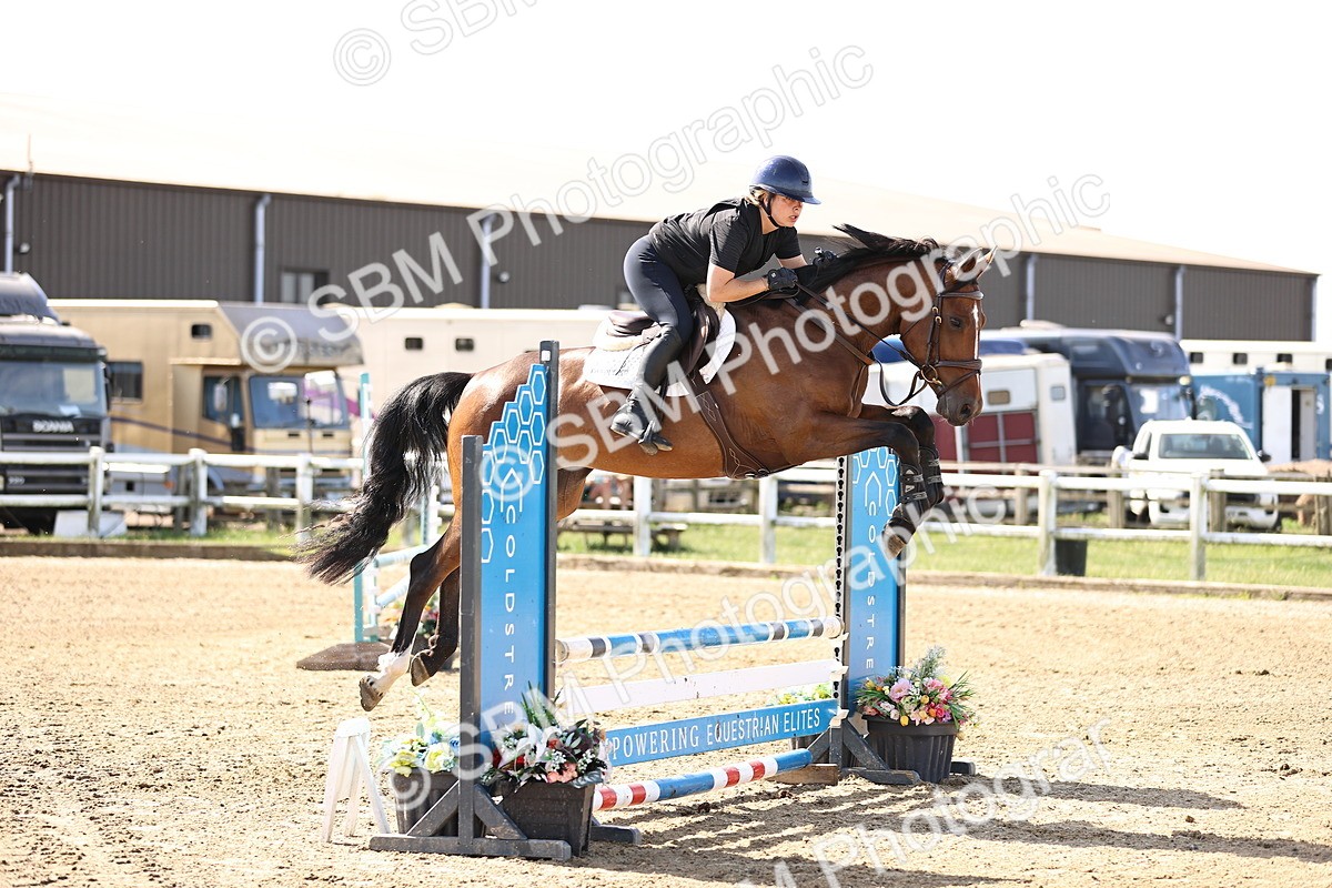 SBM_003465 - Class 8 - Clear Round