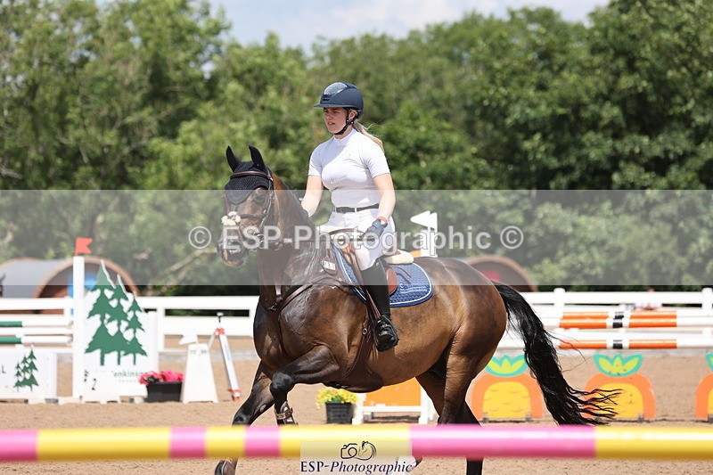 240718A-131001-05436 - Cls 9, 1 Star Bronze Tour 1.10m