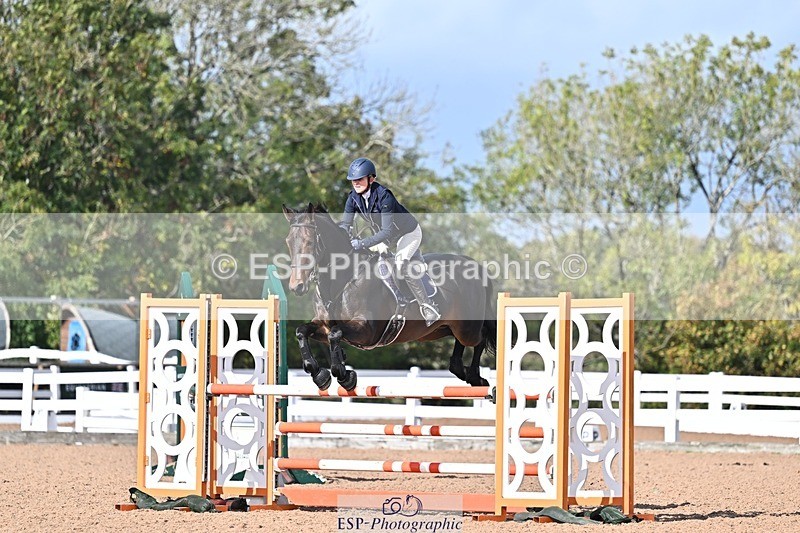 261014-131832-00622 - Cls  05 Snr Newcomers & 1.10m Open