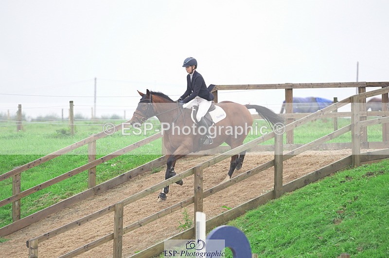 231017A-161934-07885 - Cls 31 Snr 1m Derby