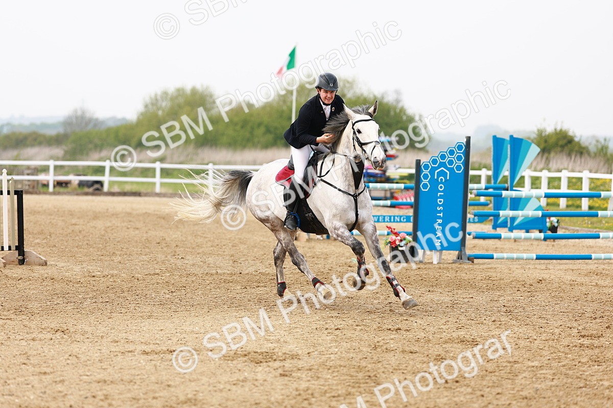  - Class 18 - Senior Newcomers - 1.10m