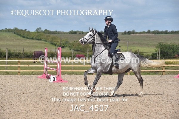 JAC_4507 - CLASS 6 Senior Newcomers/ 1.10m Open