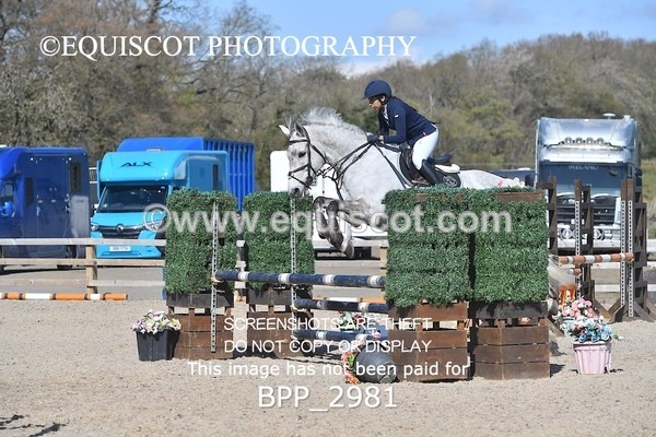 BPP_2981 - CLASS 12 BritiNovice/ 90cm Open