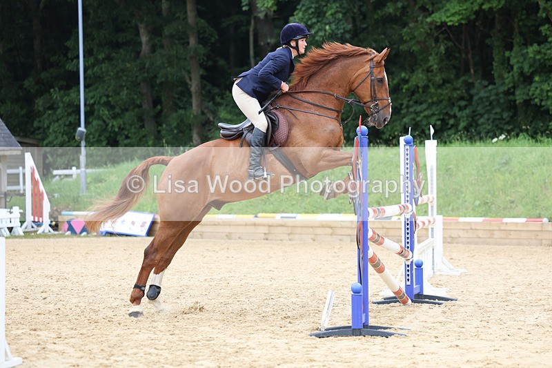 3E7A6273 - Class 8: Senior Newcomers/1.10m open