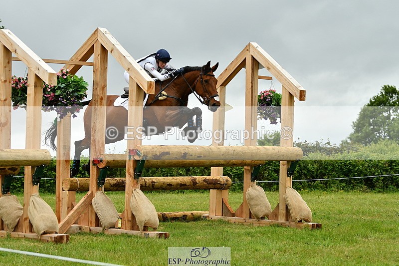 250524A-093351-08542 - A-001-Jemima.Howden-HEADS.UP