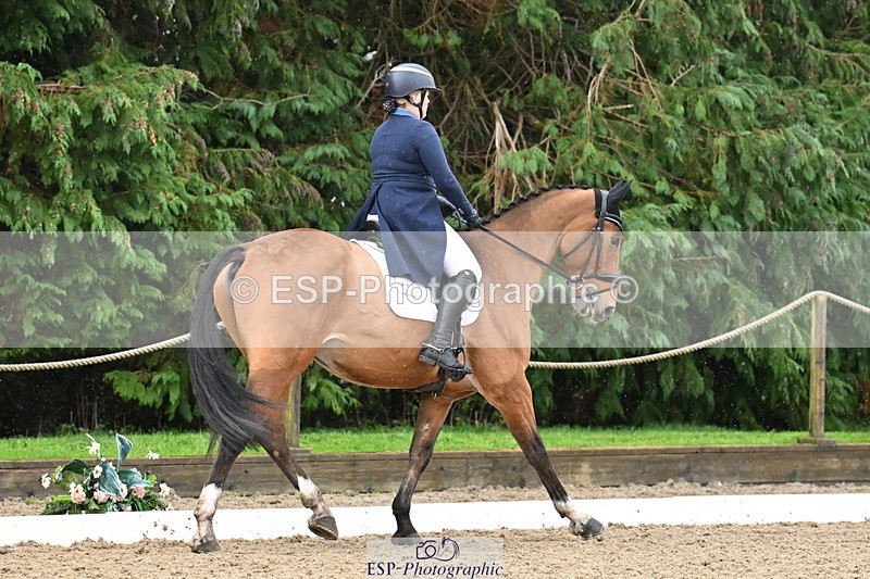 251023A-125244-02018 - C-240-Issy.Hollidge