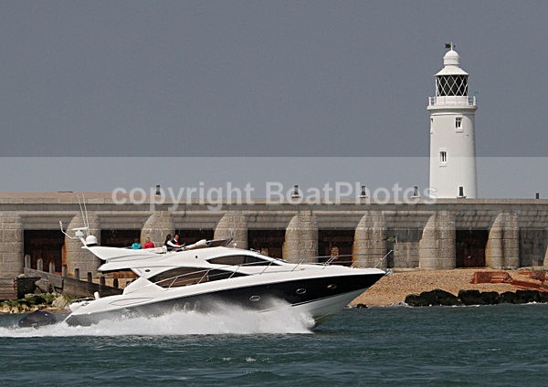 110425 SUNSEEKER IMG_7914 - Flybridge Cruisers