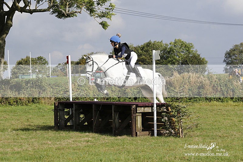  WWHT 171021 2955 - Intermediate (0.90m)  17/10/21