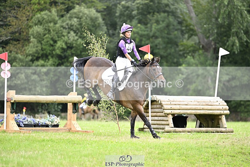 240804-130227-13903 - 460-Amelie_Huntington-Whiteley-HOLNEST_FINNEGAN