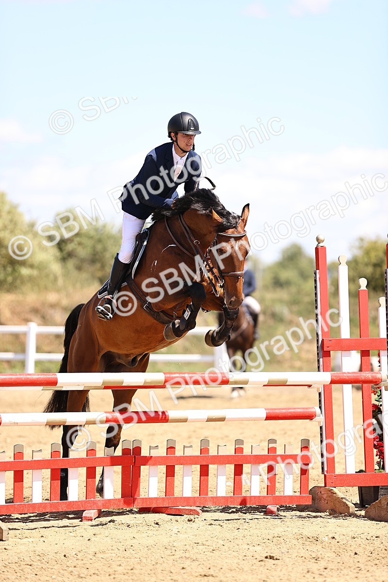 SBM_014786 - Class 15 - Senior Newcomers - 1.10m Open