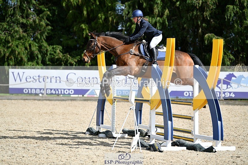 240324-125727-02725 - Cls 9 Snr 1.05m Open