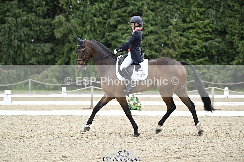 000101-204951-04248 - 409-MHS_SEVENTEEN-Rosalind_Canter