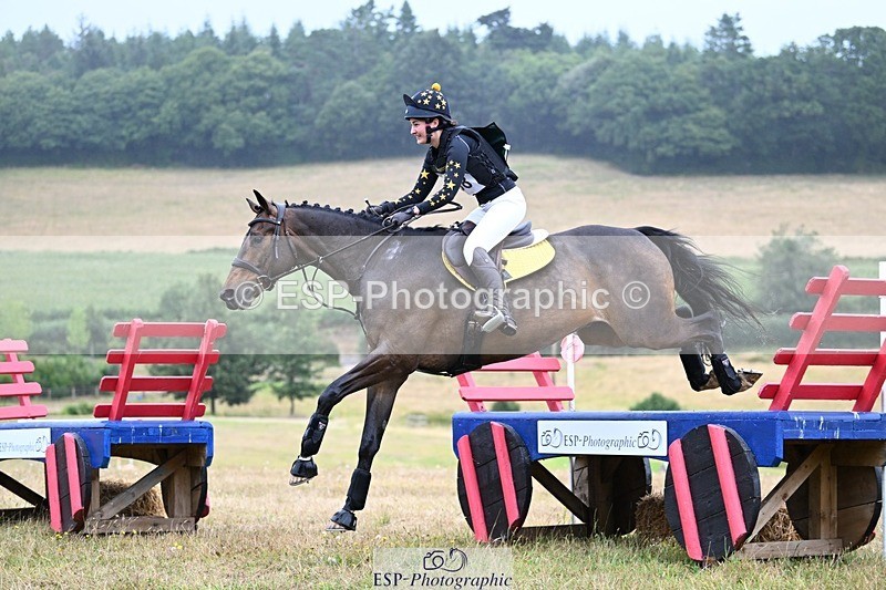 250803A-130106-13376 - M-568-Bethany.Hull-CARRICK.DIAMOND.OLIVER