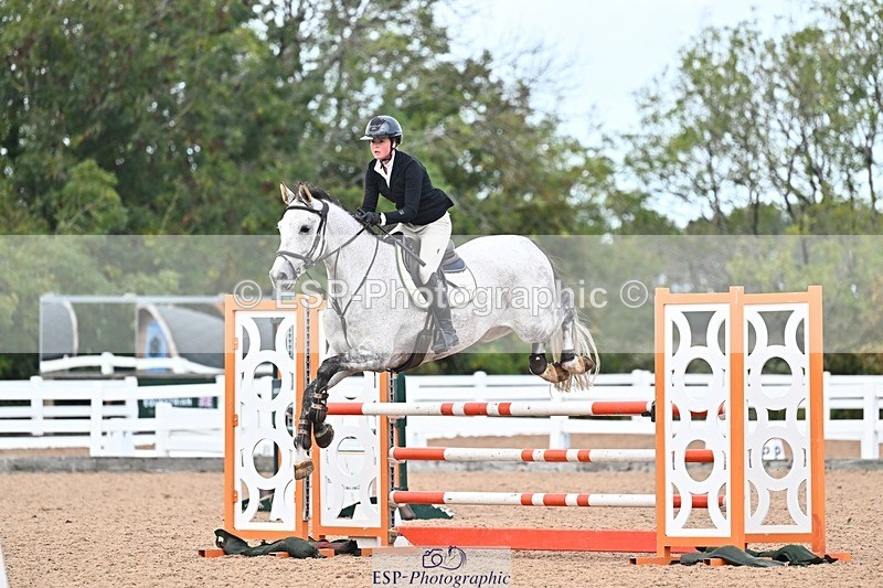 261014-124046-00449 - Cls  05 Snr Newcomers & 1.10m Open