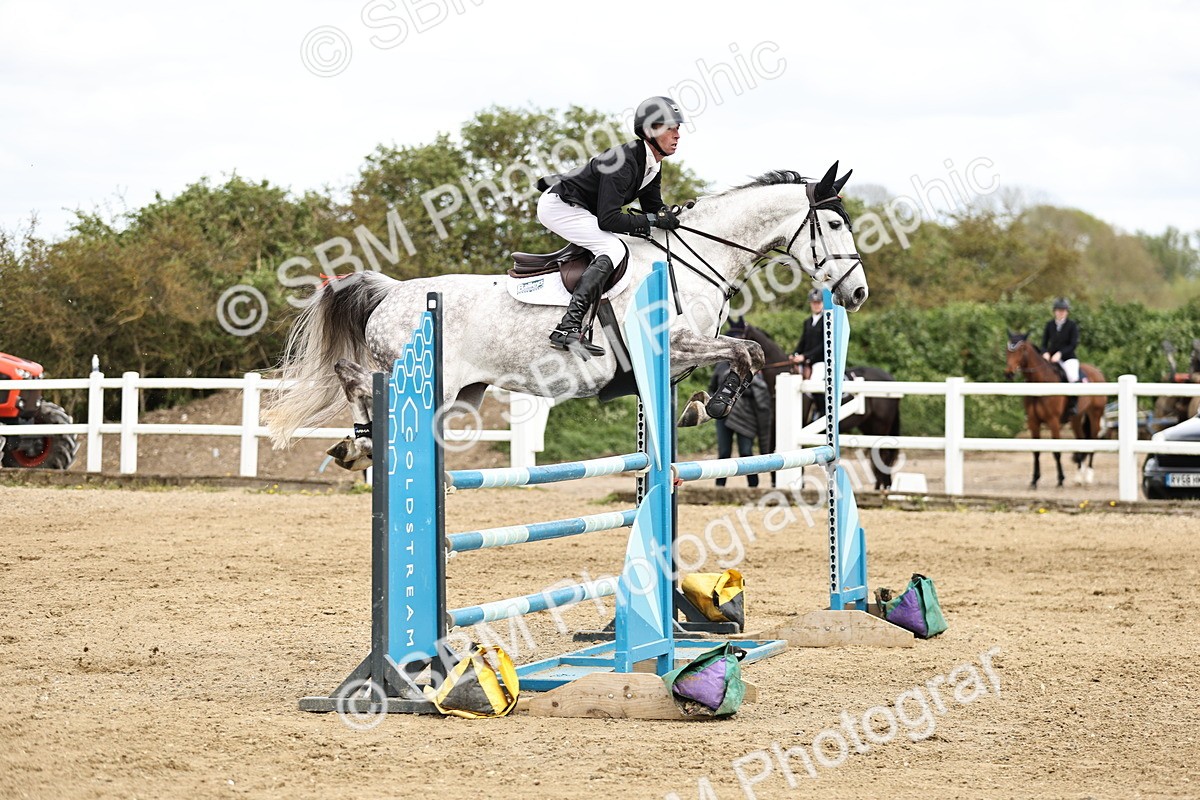 SBM_001274 - Class 4 - Senior Newcomers - 1.10m