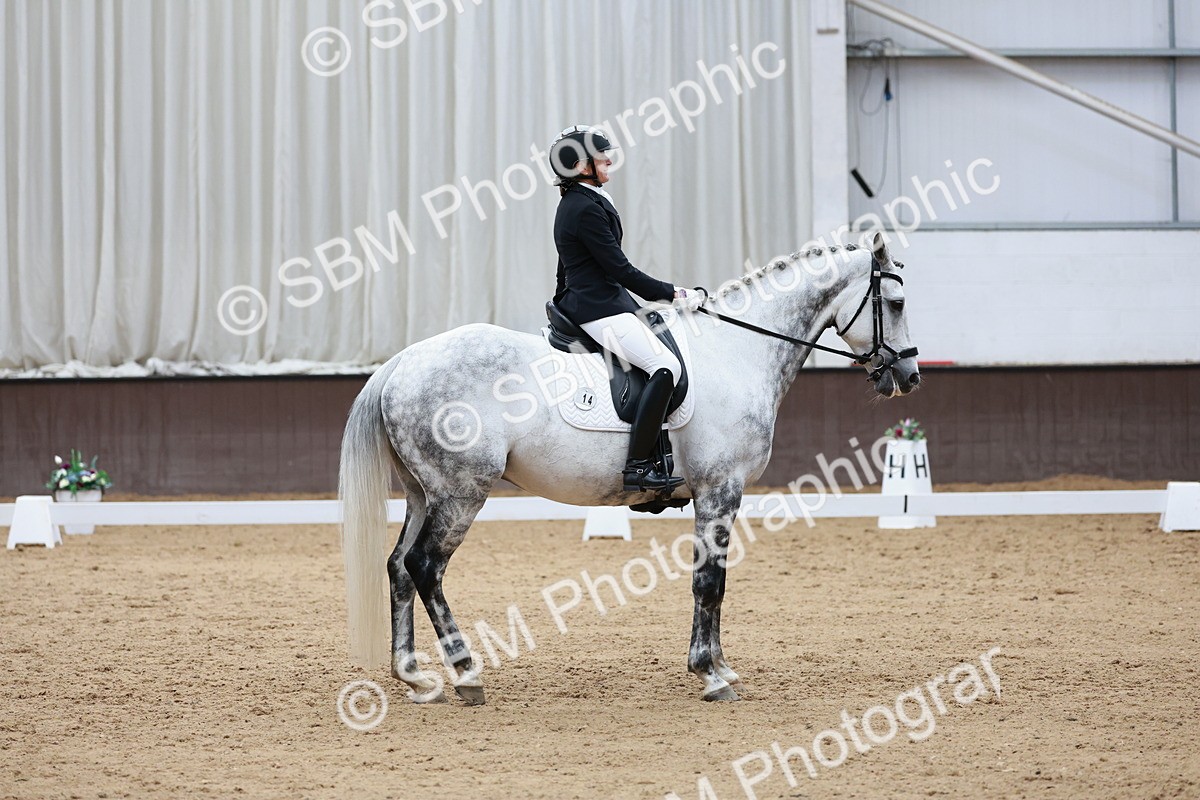 SBM_010040 - Class 6b - Novice 6 - 12.40-13.43