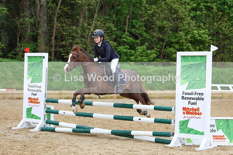 3E7A5011 - Class 12: Pony British Novice/80cm open