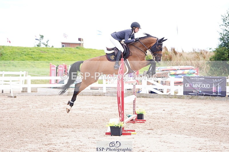 240721A-141116-18643 - Cls 32, YH 6 Yr Olds 1.30m