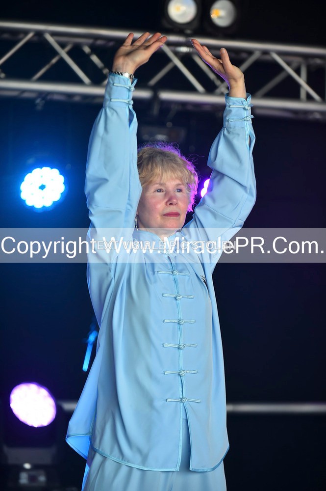 SH4_1346 - Tai Chi with Lisa Kay.