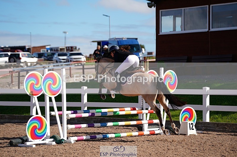 250921-113536-02740 - Cls 21+22 Club and Schools 70cm