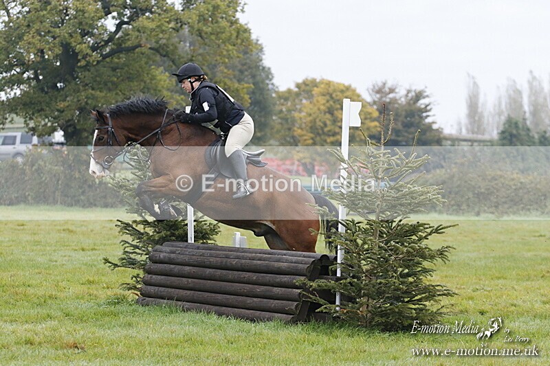 WWHT 181020 WWHT 181020 301 - WWEC Novice Restricted (0.80m) 18/10/20