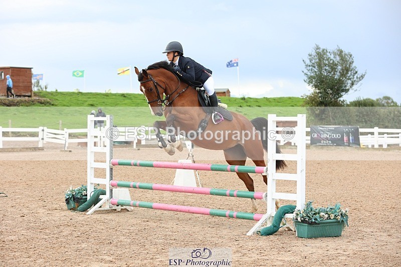 250913-100246-05968 - Cls 21 Snr British Novice and 90cm Open